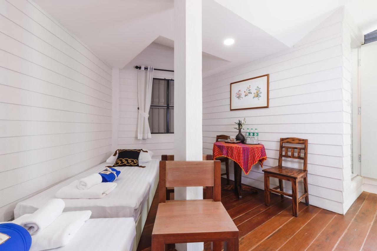 Ilili House Hostel Chiang Mai Luaran gambar