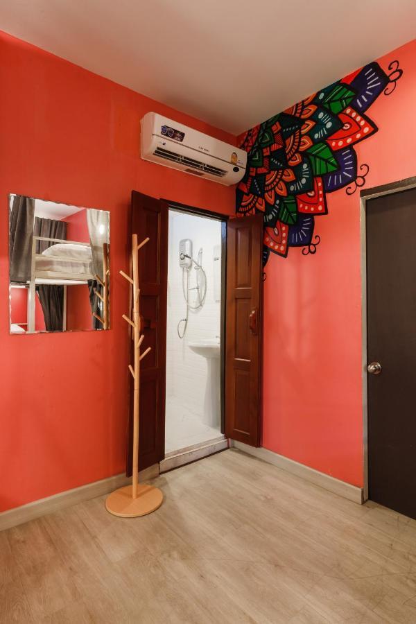 Ilili House Hostel Chiang Mai Luaran gambar